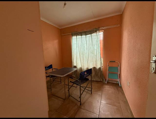 3 BEDROOM HOUSE FOR SALE IN TLHABANE WEST